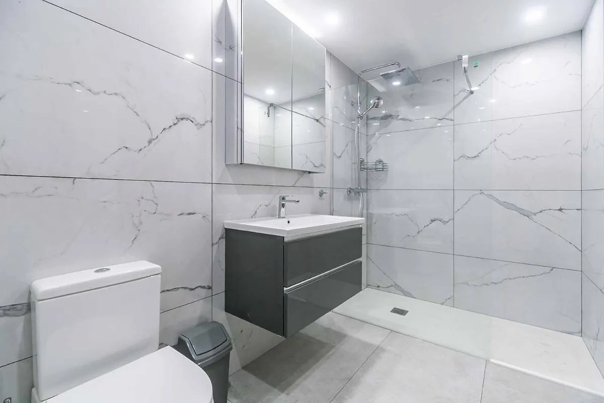 123- Ideal Apartment With Views, Pool, Sauna And Gym 베날마데나코스타