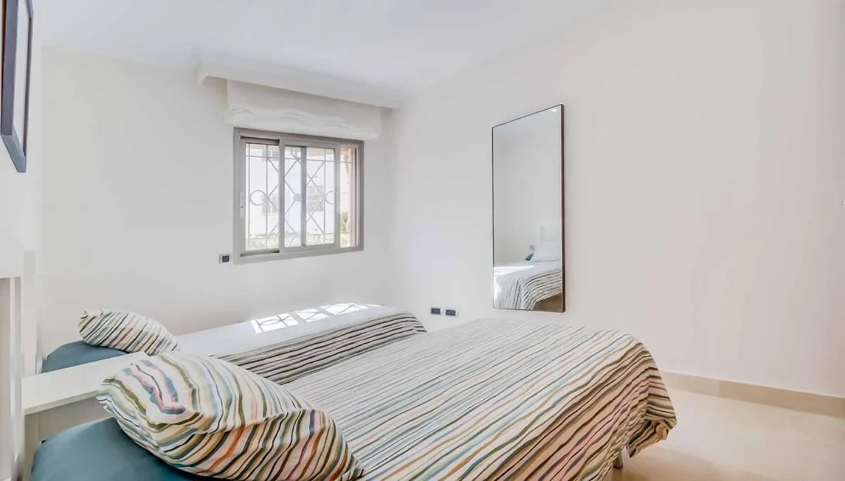 123- Ideal Apartment With Views, Pool, Sauna And Gym 베날마데나코스타 0*,  스페인