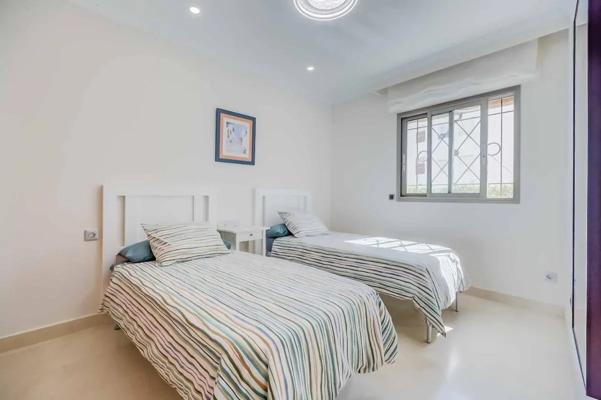 123- Ideal Apartment With Views, Pool, Sauna And Gym Benalmádena 0*,