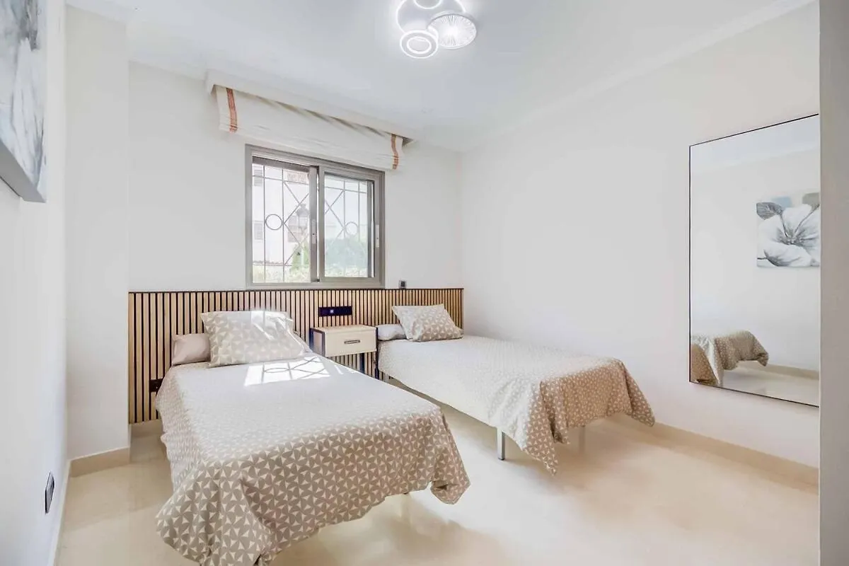123- Ideal Apartment With Views, Pool, Sauna And Gym 베날마데나코스타