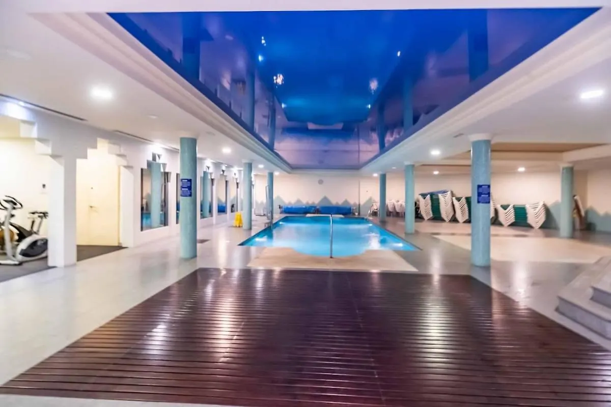 123- Ideal Apartment With Views, Pool, Sauna And Gym Benalmádena
