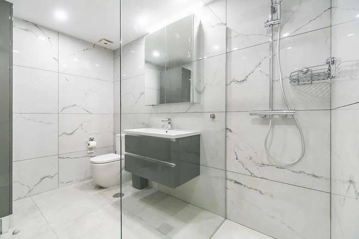 123- Ideal Apartment With Views, Pool, Sauna And Gym Benalmádena