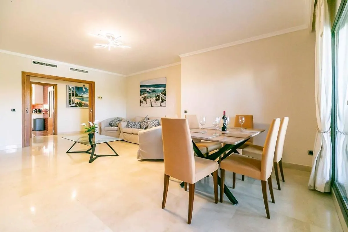 123- Ideal Apartment With Views, Pool, Sauna And Gym Benalmádena